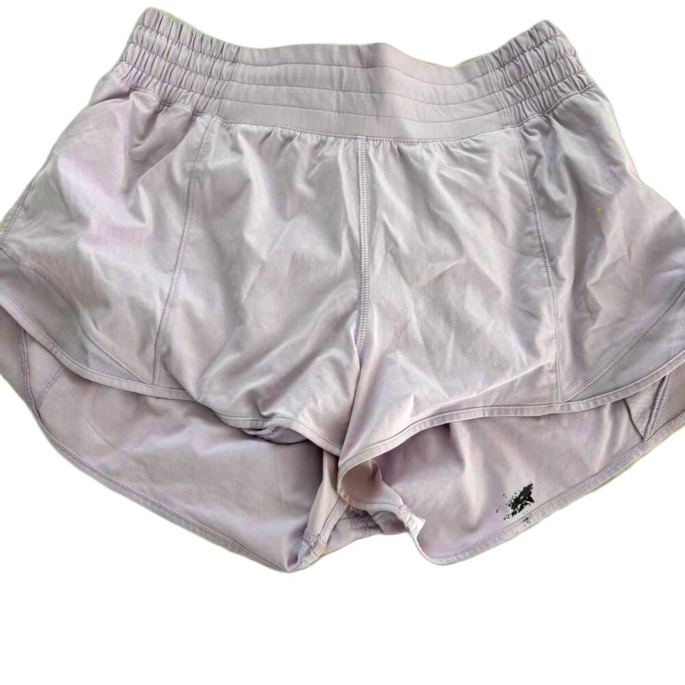 LULULEMON Lilac Hotty Hot Hi Rise 2.5 Sz 8 Women's Purple Shorts Exclusive Color